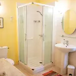 La Maison Bleue, Nid Chaleureux En Bord De Riviere