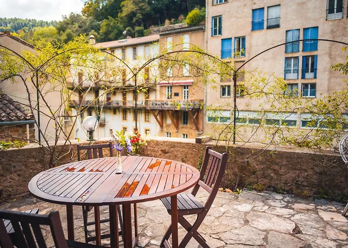 Semesterbostad La Maison Bleue, Nid Chaleureux En Bord De Riviere Rennes-les-Bains