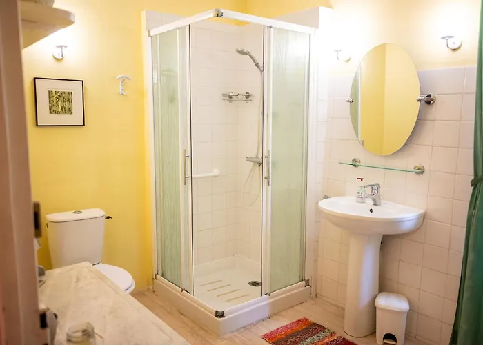 La Maison Bleue, Nid Chaleureux En Bord De Riviere